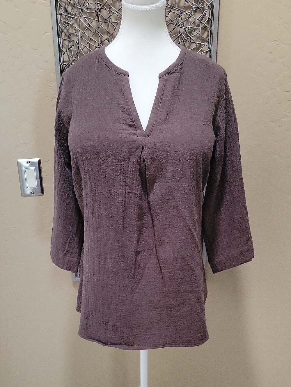 Pure Jill Women's Split-Neck Cotton Gauze Crinkle 3/4 Sleeve Tunic in Soft Brown